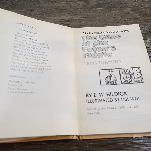 Vintage 80s The Case of the Felon's Fiddle by E.W. Hildick Book - Picture 9 of 13